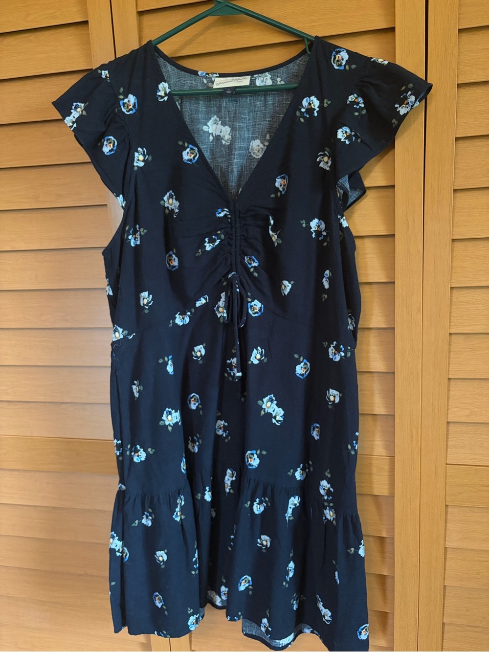 Universal Thread Blue Floral Women's Top